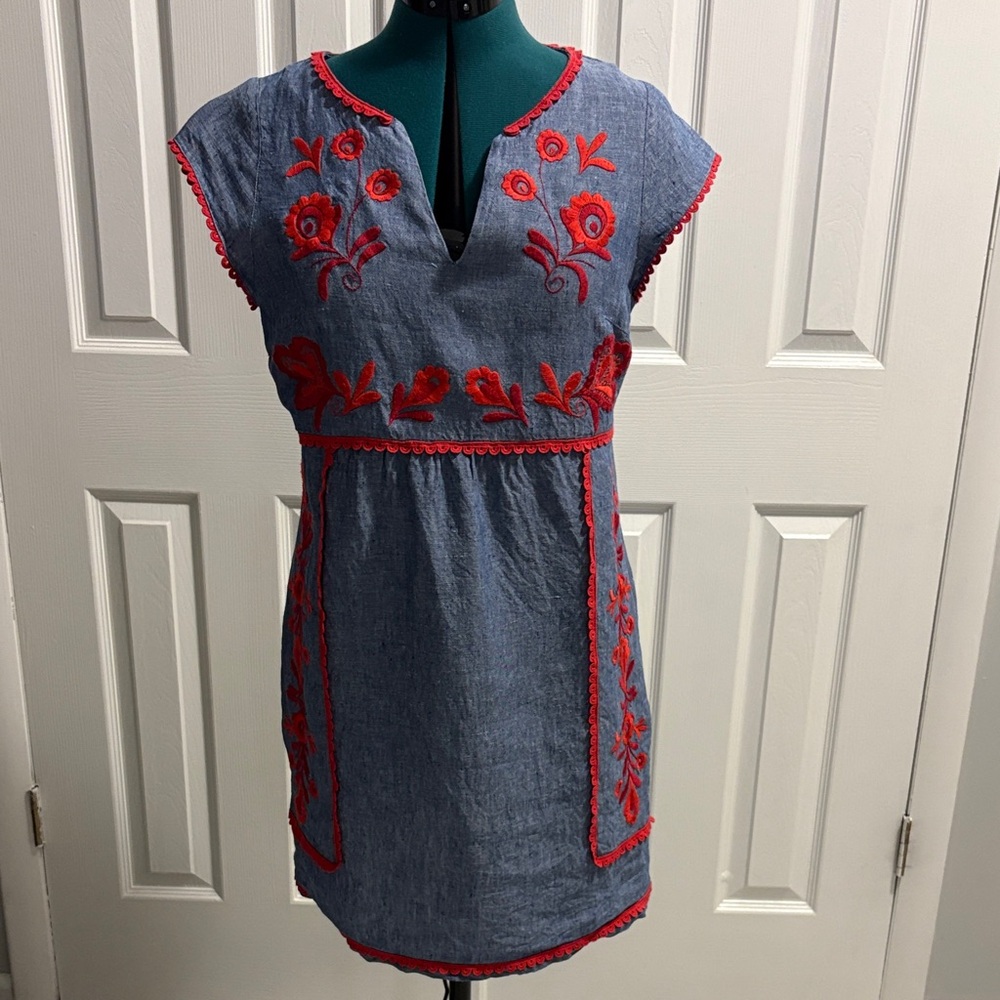 Boden Blue Chambray Dress with Red Embroidery 6P